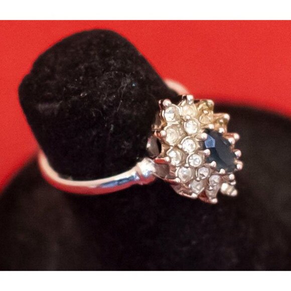 Size 4, Vintage Gold Plated Abstract Oval Snowflake Ring - F40 - Picture 2 of 3